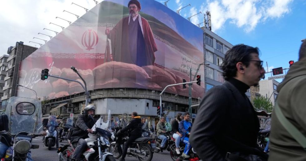 Αναζητείται φόρμουλα για παράταση της εκεχειρίας - «Αναμφισβήτητο το δικαίωμά μας στον εμπλουτισμό ουρανίου» λέει το Ιράν